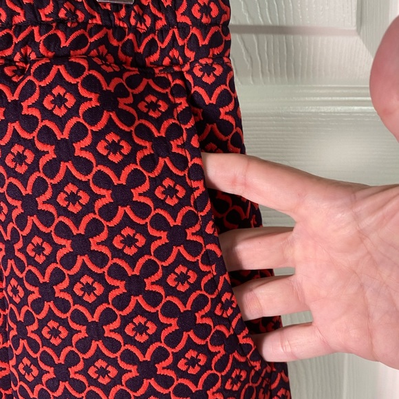 Moonlight Red & Black Pattern Shorts Size Large - Picture 3 of 6